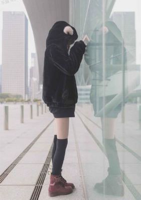 欧美禁片禽兽小萝莉_1080超清免费观看