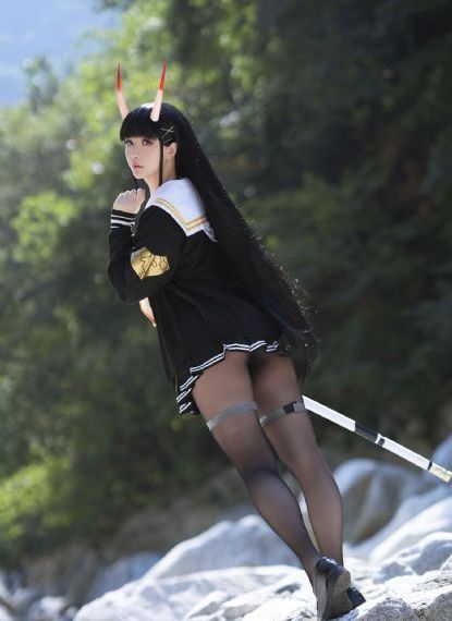 欧美模特美腿丝袜视频_720免费电视剧