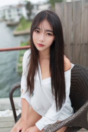 欧美大号胖模走秀_高清完整版观看