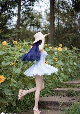 国产美女大学生_4K影视在线观看