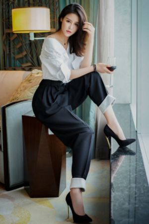 欧美泳装表演视频高清_4K视频大全