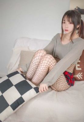 欧美黄色大衣美女照_免费韩剧在线观看